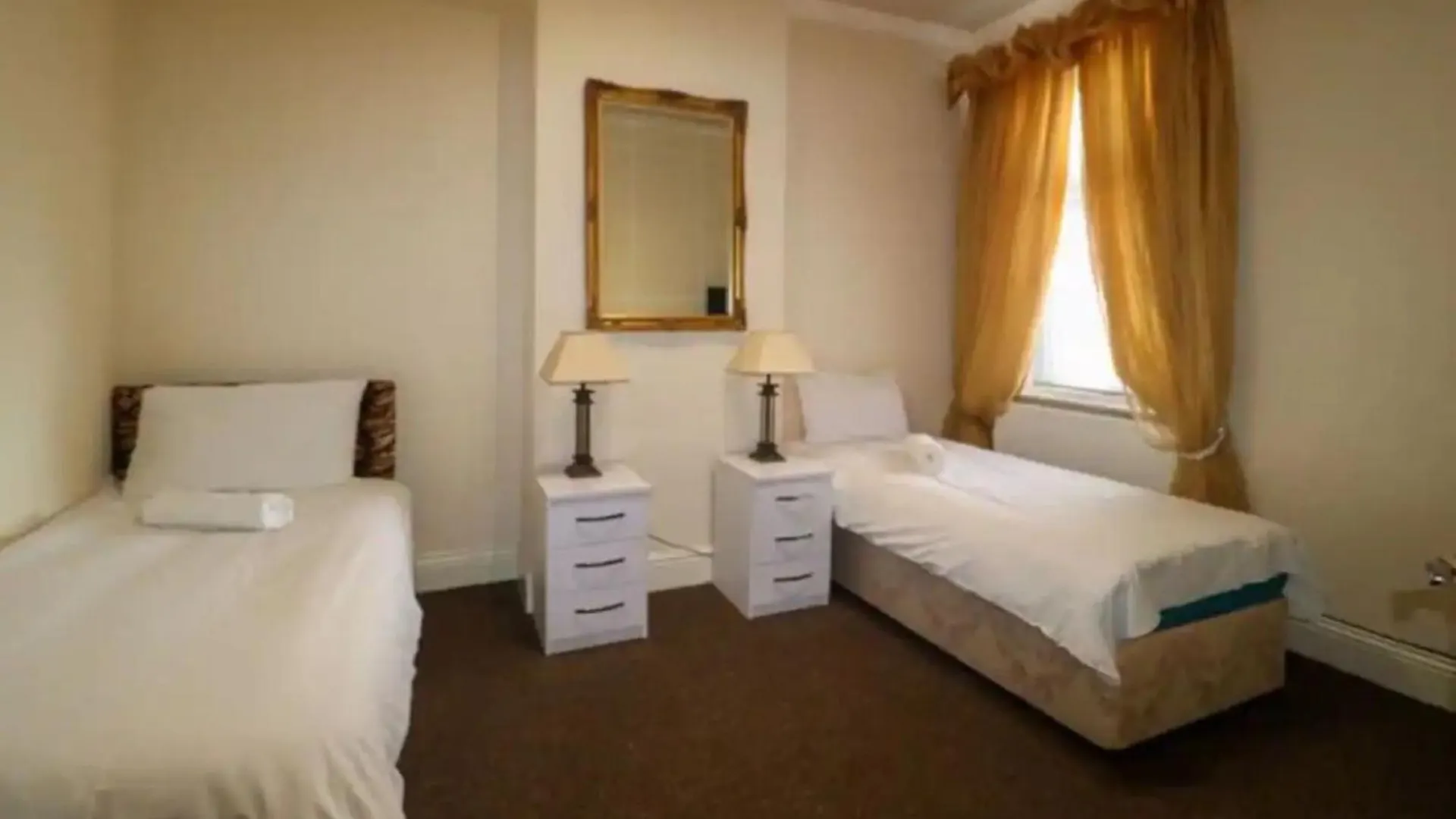 Holiday home Sherbourne Retreat - 4 Bedroom House In Blackpool
